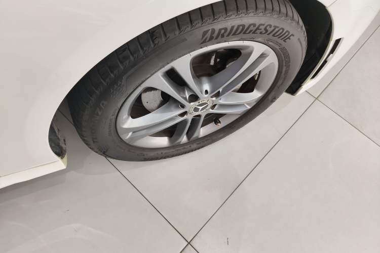 Used Mercedes-Benz A-Class 2022 A 180 L Sport Sedan Right Rear Wheel Hub