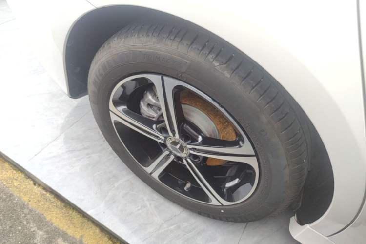 Used Mercedes-Benz A-Class 2022 Revised Version A 200 L Sport Sedan Fashionable Style Right Rear Wheel Hub
