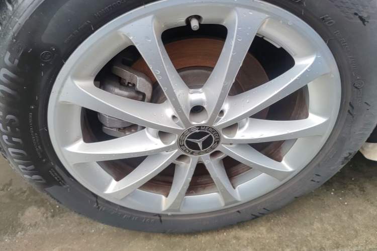Used Mercedes-Benz A-Class 2022 Restyled A 200 L Sport Sedan Dynamic Version Right Rear Wheel Hub