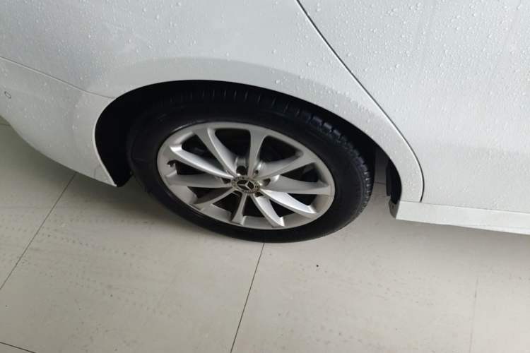 Used Mercedes-Benz A-Class 2022 Restyled A 200 L Sport Sedan Fashion Version Right Rear Wheel Hub