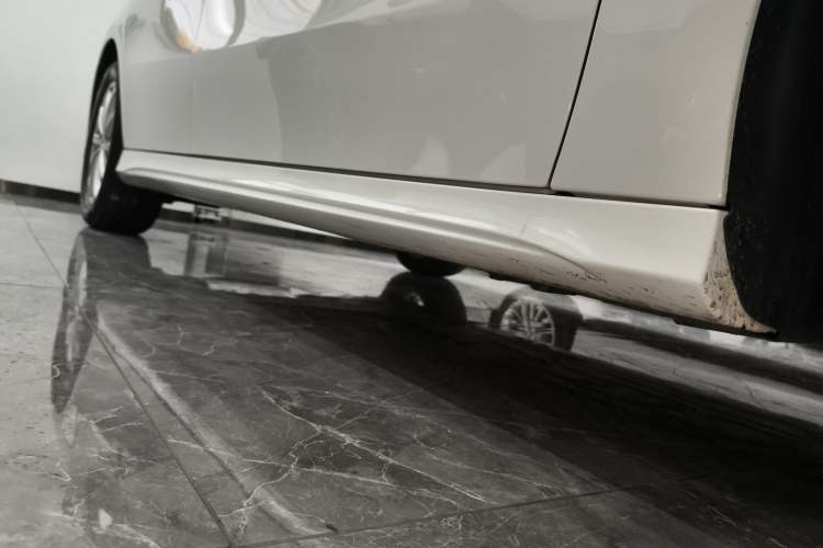 Used Mercedes-Benz A-Class 2022 A 200 L Sport Sedan Fashion Model Right Side Sill