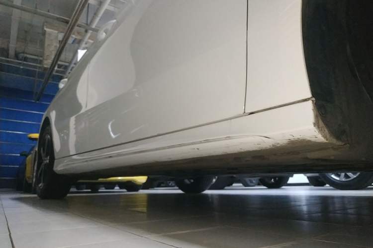 Used Mercedes-Benz A-Class 2022 Revised Version A 200 L Sport Sedan Fashionable Style Right Side Sill