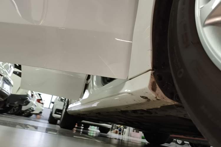 Used Mercedes-Benz A-Class 2022 Restyled A 200 L Sport Sedan Fashion Version Right Side Sill