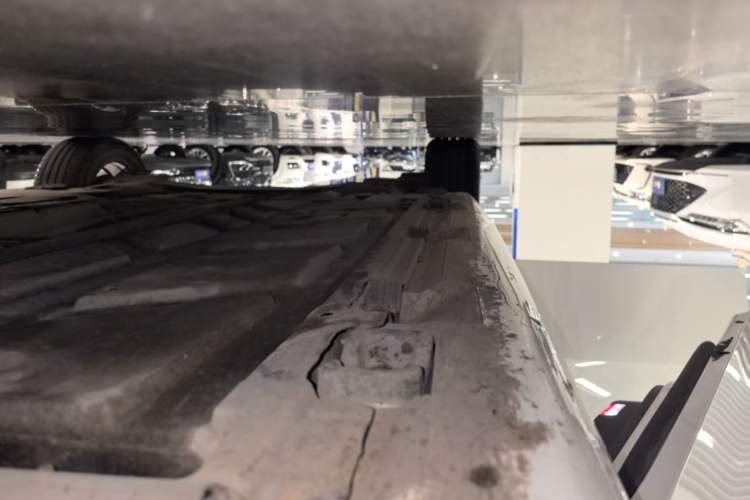 Used Mercedes-Benz A-Class 2022 Second Facelift A 200 L Sport Sedan Fashion Version Right Side Sill
