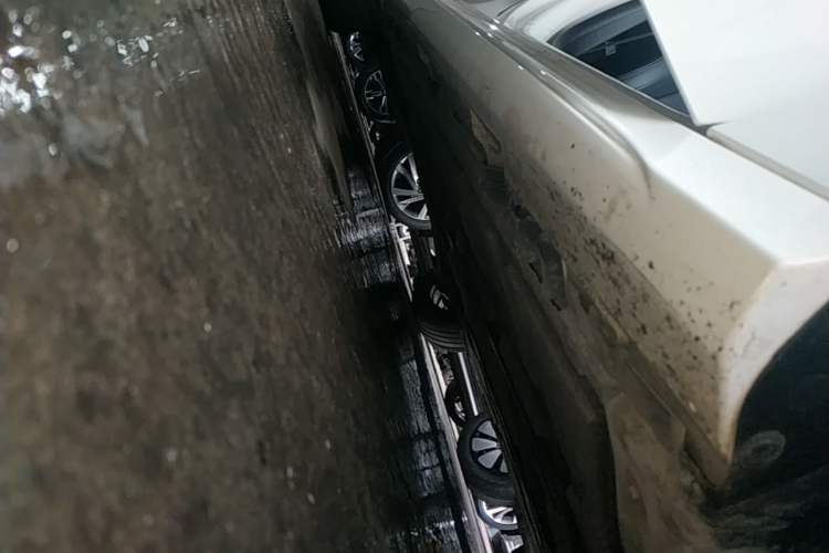 Used Mercedes-Benz A-Class 2022 Second Facelift A 200 L Sport Sedan Fashion Version Right Side Sill