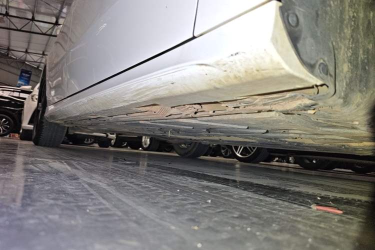 Used Mercedes-Benz A-Class 2022 Revised Version A 200 L Sport Sedan Fashionable Style Right Side Sill