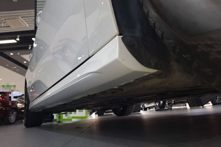 Used Mercedes-Benz A-Class 2022 Revised Version A 200 L Sport Sedan Fashionable Style Right Side Sill