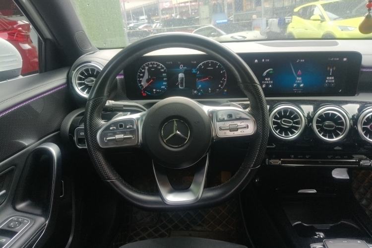 Used Mercedes-Benz A-Class 2022 Second Facelift A 200 L Sport Sedan Fashion Version Steering Wheel