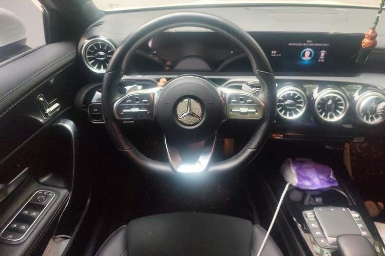 Used Mercedes-Benz A-Class 2022 Revised Version A 200 L Sport Sedan Fashionable Style Steering Wheel