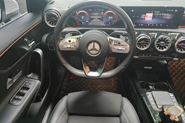Used Mercedes-Benz A-Class 2022 Revised Version A 200 L Sport Sedan Fashionable Style Steering Wheel