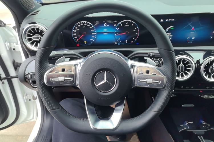 Used Mercedes-Benz A-Class 2022 Revised Version A 200 L Sport Sedan Fashionable Style Steering Wheel