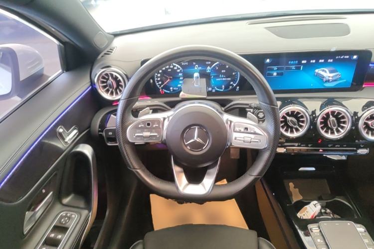 Used Mercedes-Benz A-Class 2022 Revised Version A 200 L Sport Sedan Fashionable Style Steering Wheel