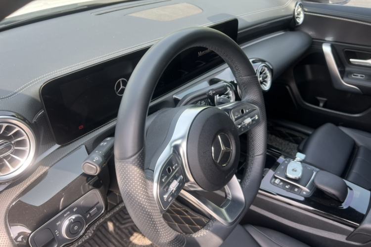 Used Mercedes-Benz A-Class 2022 Restyled A 200 L Sport Sedan Fashion Version Steering Wheel