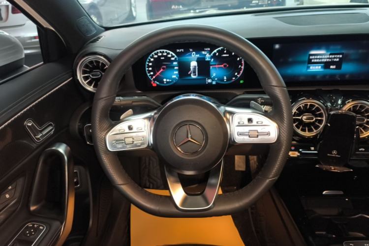 Used Mercedes-Benz A-Class 2022 Revised Version A 200 L Sport Sedan Fashionable Style Steering Wheel