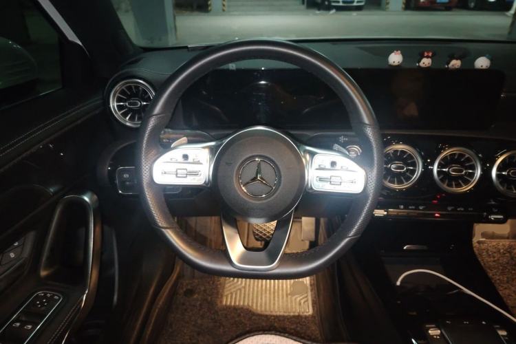 Used Mercedes-Benz A-Class 2022 Second Facelift A 200 L Sport Sedan Fashion Version Steering Wheel