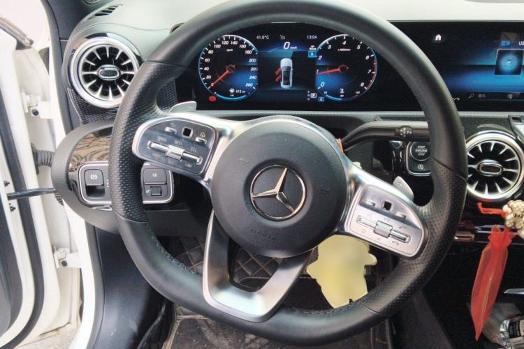 Used Mercedes-Benz A-Class 2022 Revised Version A 200 L Sport Sedan Fashionable Style Steering Wheel