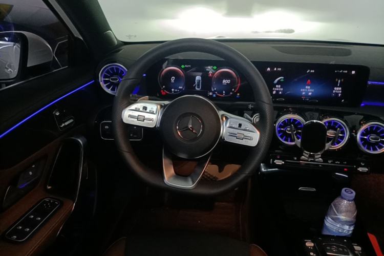 Used Mercedes-Benz A-Class 2022 Revised Version A 200 L Sport Sedan Fashionable Style Steering Wheel