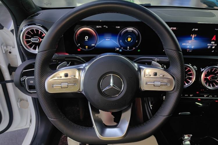 Used Mercedes-Benz A-Class 2022 Second Facelift A 200 L Sport Sedan Fashion Version Steering Wheel