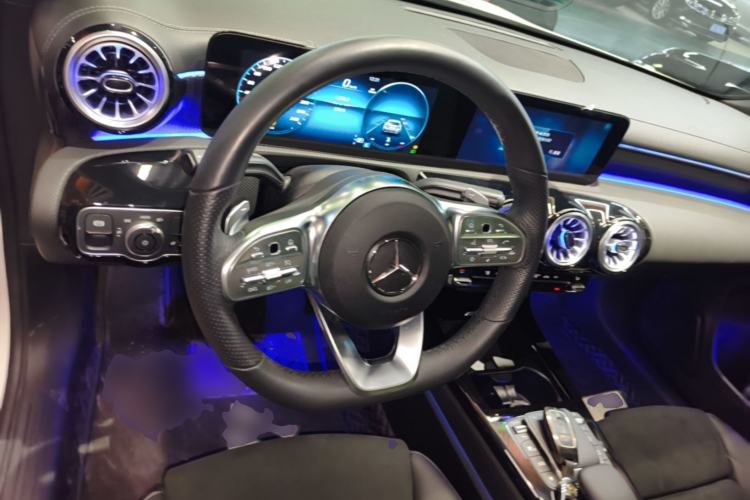 Used Mercedes-Benz A-Class 2022 Revised Version A 200 L Sport Sedan Fashionable Style Steering Wheel