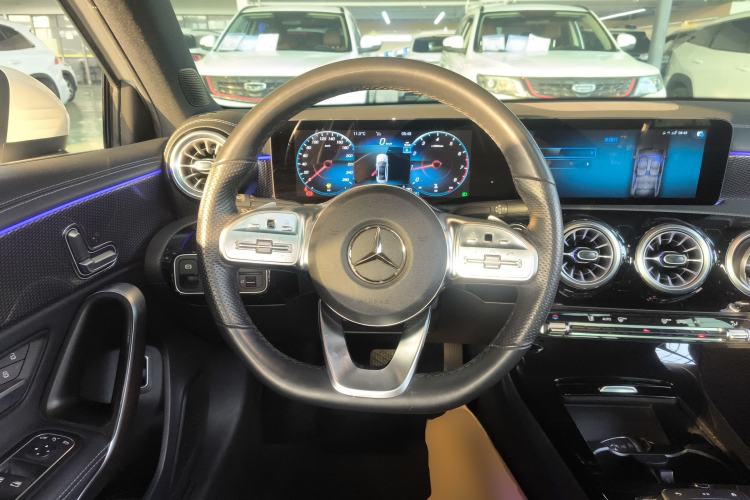 Used Mercedes-Benz A-Class 2022 Revised Version A 200 L Sport Sedan Fashionable Style Steering Wheel