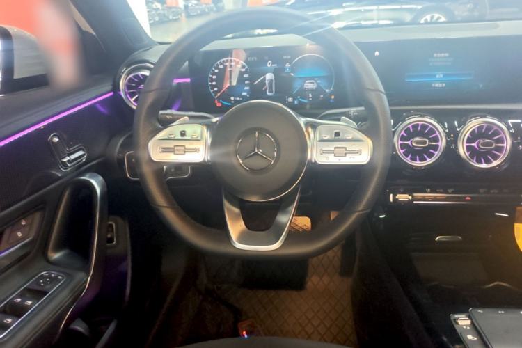 Used Mercedes-Benz A-Class 2022 Revised Version A 200 L Sport Sedan Fashionable Style Steering Wheel