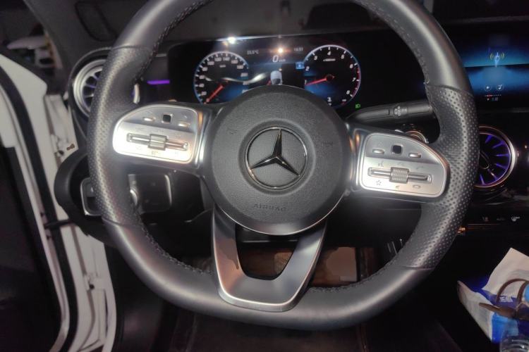 Used Mercedes-Benz A-Class 2022 Restyled A 200 L Sport Sedan Fashion Version Steering Wheel