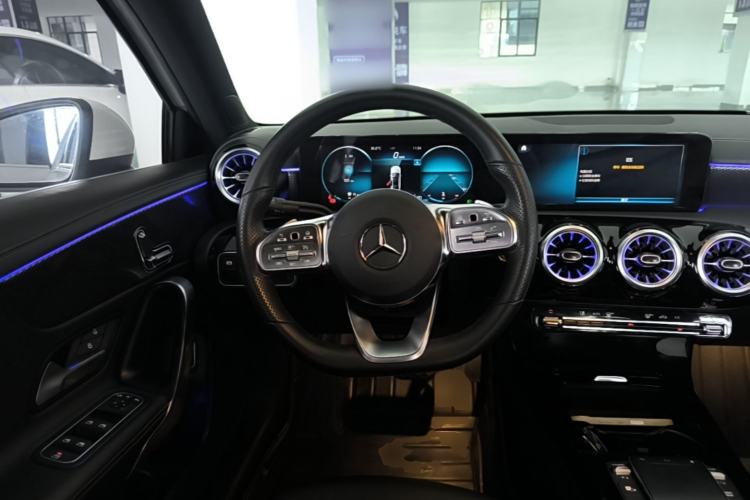 Used Mercedes-Benz A-Class 2022 Restyled A 200 L Sport Sedan Fashion Version Steering Wheel