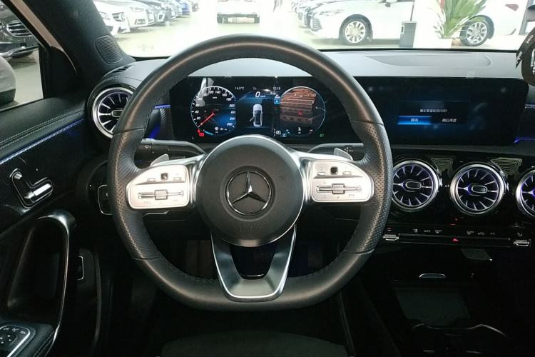 Used Mercedes-Benz A-Class 2022 Revised Version A 200 L Sport Sedan Fashionable Style Steering Wheel
