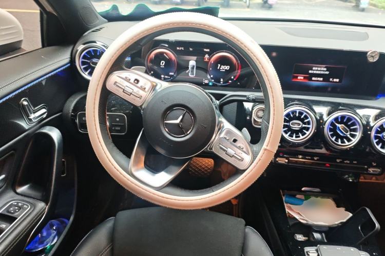 Used Mercedes-Benz A-Class 2022 Revised Version A 200 L Sport Sedan Fashionable Style Steering Wheel