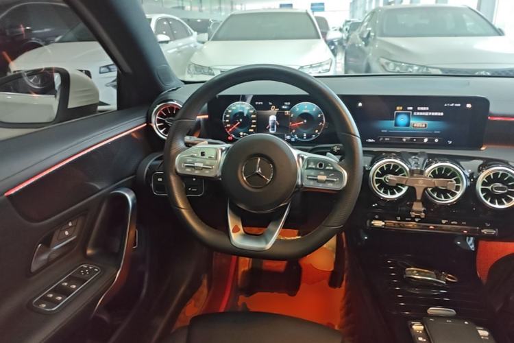 Used Mercedes-Benz A-Class 2022 Restyled A 200 L Sport Sedan Fashion Version Steering Wheel