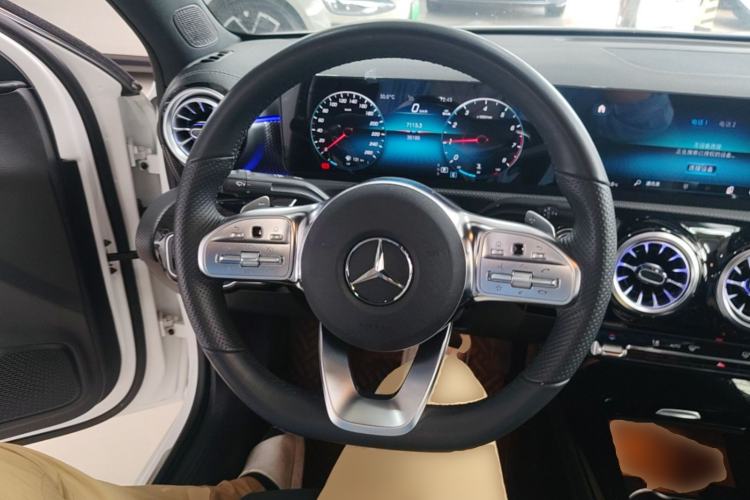 Used Mercedes-Benz A-Class 2022 Revised Version A 200 L Sport Sedan Fashionable Style Steering Wheel