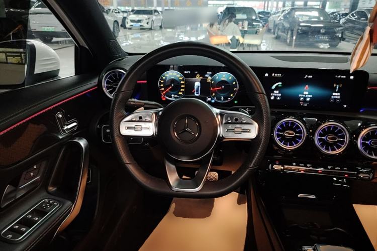 Used Mercedes-Benz A-Class 2022 Revised Version A 200 L Sport Sedan Fashionable Style Steering Wheel