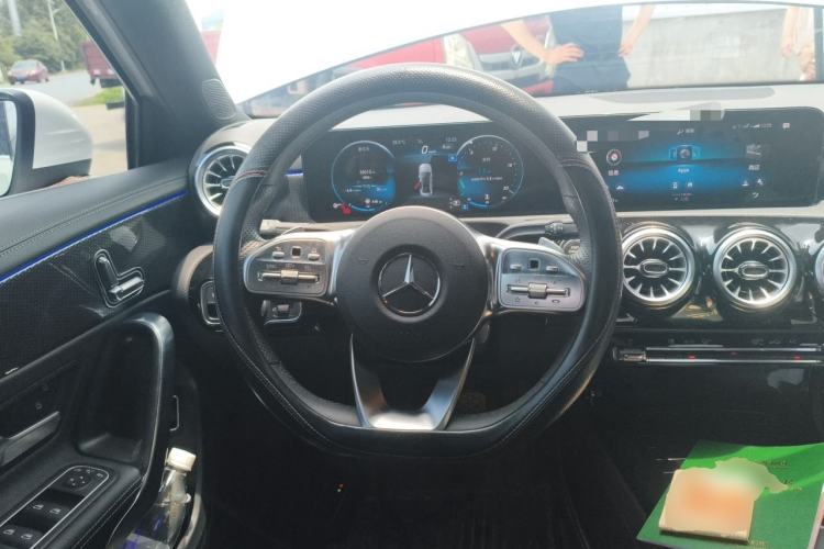 Used Mercedes-Benz A-Class 2022 Second Facelift A 200 L Sport Sedan Fashion Version Steering Wheel