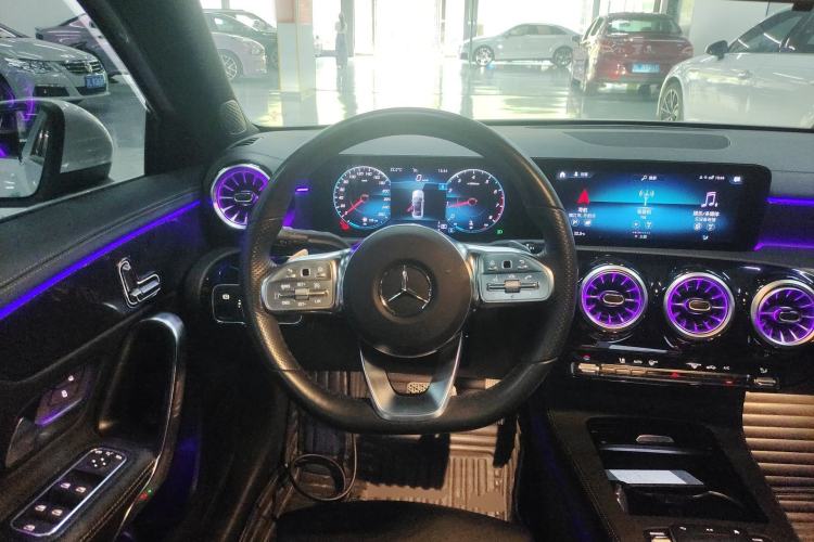 Used Mercedes-Benz A-Class 2022 Restyled A 200 L Sport Sedan Fashion Version Steering Wheel