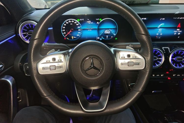 Used Mercedes-Benz A-Class 2022 Revised Version A 200 L Sport Sedan Fashionable Style Steering Wheel
