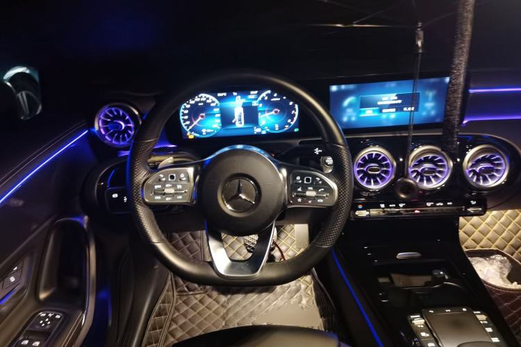 Used Mercedes-Benz A-Class 2022 Second Facelift A 200 L Sport Sedan Fashion Version Steering Wheel