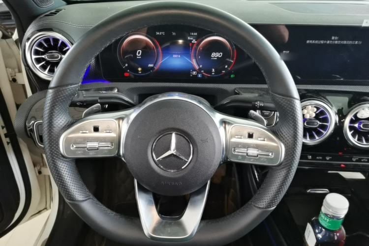Used Mercedes-Benz A-Class 2022 Revised Version A 200 L Sport Sedan Fashionable Style Steering Wheel