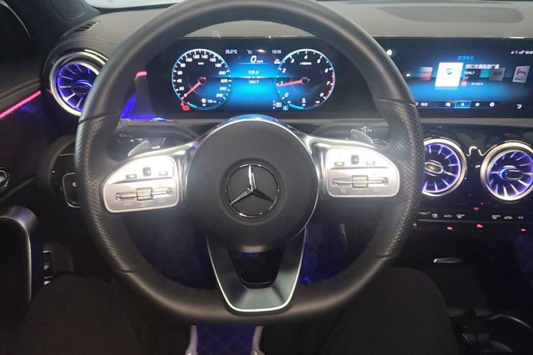 Used Mercedes-Benz A-Class 2022 Revised Version A 200 L Sport Sedan Fashionable Style Steering Wheel