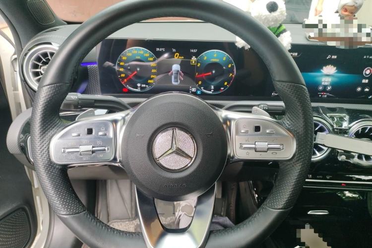 Used Mercedes-Benz A-Class 2022 Revised Version A 200 L Sport Sedan Fashionable Style Steering Wheel