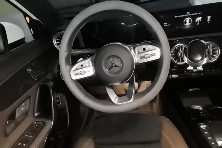 Used Mercedes-Benz A-Class 2022 Revised Version A 200 L Sport Sedan Fashionable Style Steering Wheel
