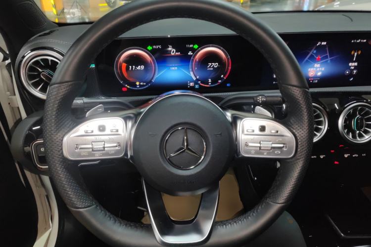 Used Mercedes-Benz A-Class 2022 Revised Version A 200 L Sport Sedan Fashionable Style Steering Wheel