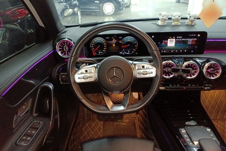 Used Mercedes-Benz A-Class 2022 Restyled A 200 L Sport Sedan Fashion Version Steering Wheel