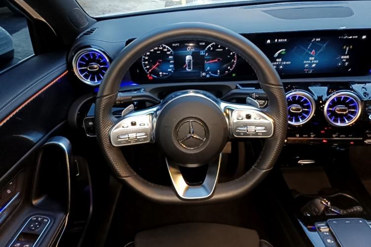 Used Mercedes-Benz A-Class 2022 Restyled A 200 L Sport Sedan Fashion Version Steering Wheel