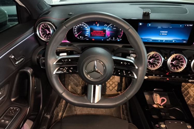 Used Mercedes-Benz A-Class 2022 Revised Version A 200 L Sport Sedan Fashionable Style Steering Wheel