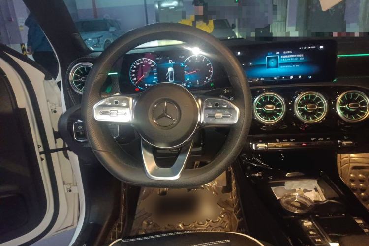Used Mercedes-Benz A-Class 2022 Restyled A 200 L Sport Sedan Fashion Version Steering Wheel