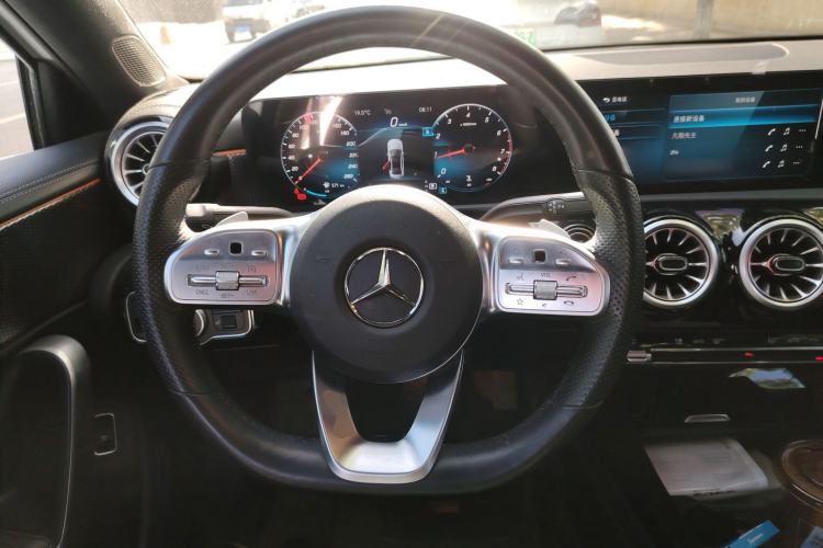 Used Mercedes-Benz A-Class 2022 Second Facelift A 200 L Sport Sedan Fashion Version Steering Wheel