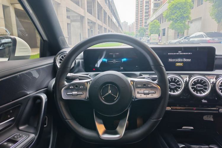 Used Mercedes-Benz A-Class 2022 Restyled A 200 L Sport Sedan Fashion Version Steering Wheel