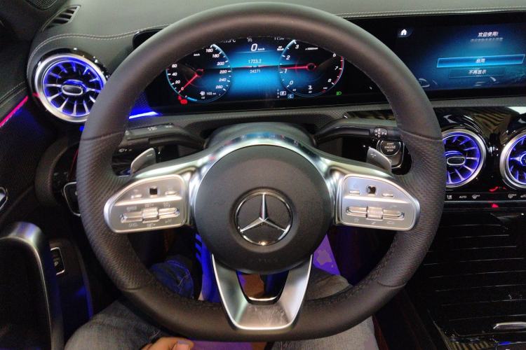 Used Mercedes-Benz A-Class 2022 Revised Version A 200 L Sport Sedan Fashionable Style Steering Wheel