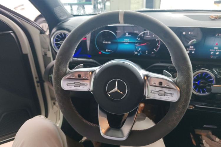 Used Mercedes-Benz A-Class 2022 Restyled A 200 L Sport Sedan Fashion Version Steering Wheel