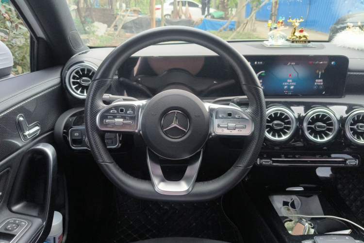 Used Mercedes-Benz A-Class 2022 Revised Version A 200 L Sport Sedan Fashionable Style Steering Wheel